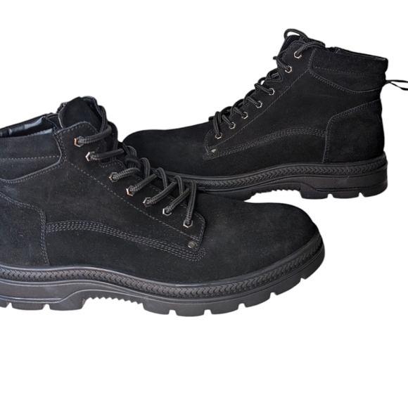 NEW ..Men's Boots Blondo Dean Waterproof....Size 12